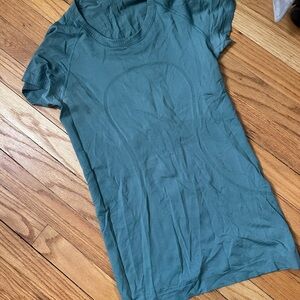 Lululemon Swiftly Tech Short Sleeve Top